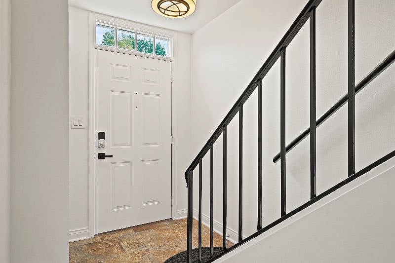 Furnished Finder property 583106_3 photo 18