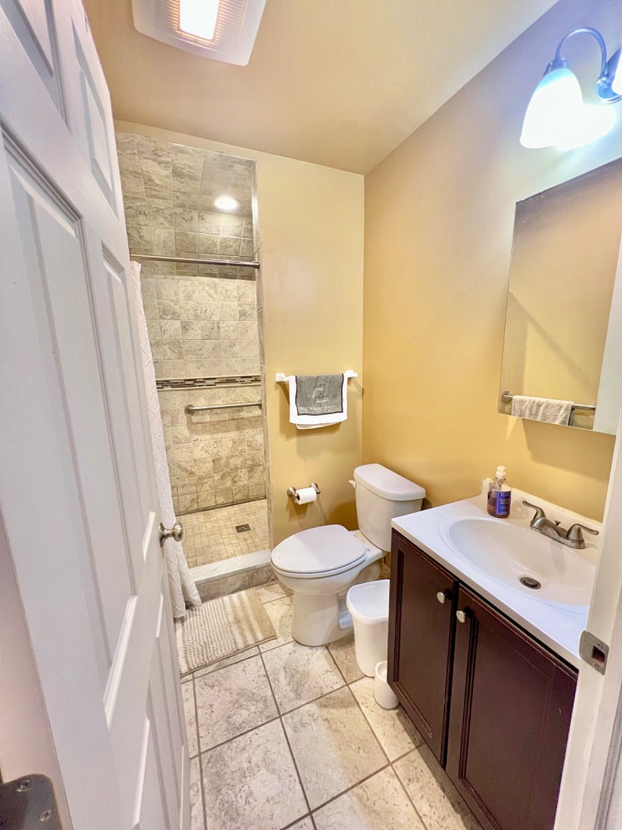 Downstairs bathroom & shower