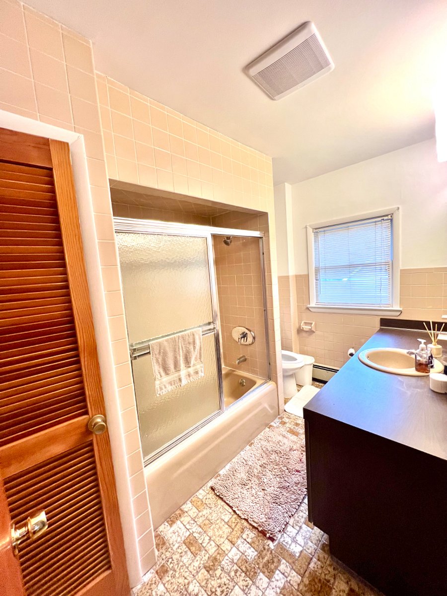 Upstairs bathroom