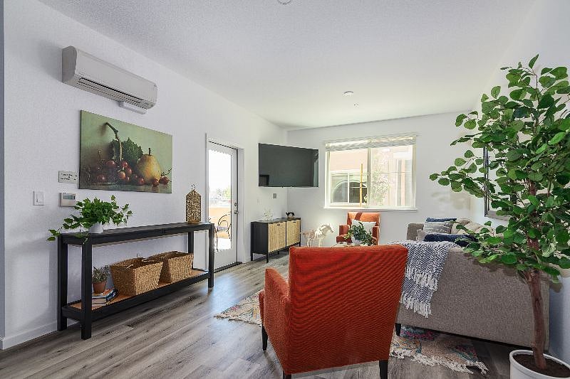 Furnished Finder property 583171_1 photo 13