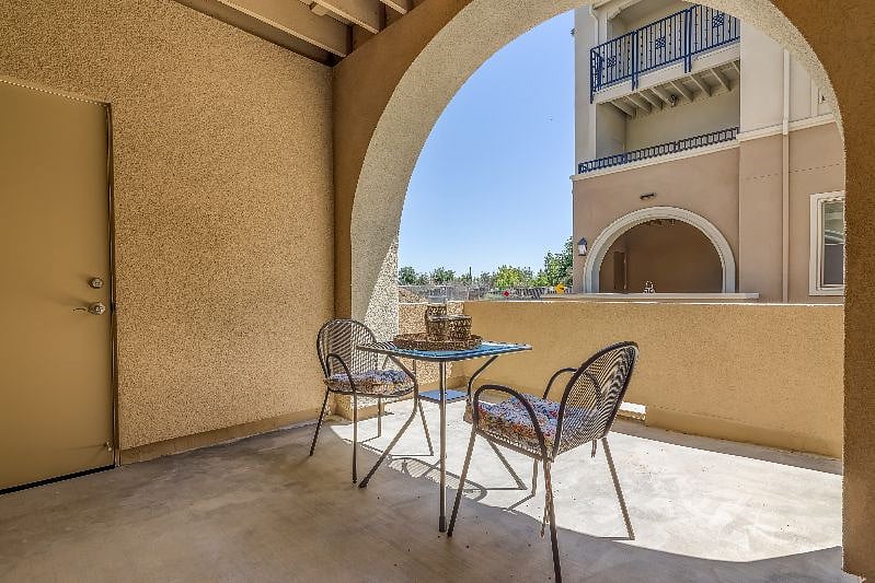 Furnished Finder property 583171_1 photo 45
