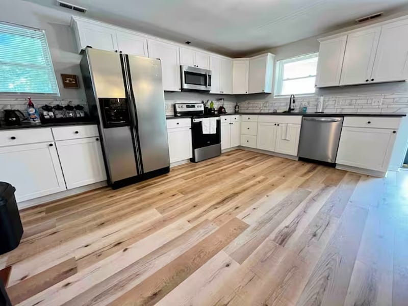 Furnished Finder property 583172_1 photo 15