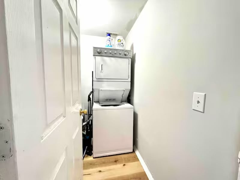 Furnished Finder property 583172_1 photo 22