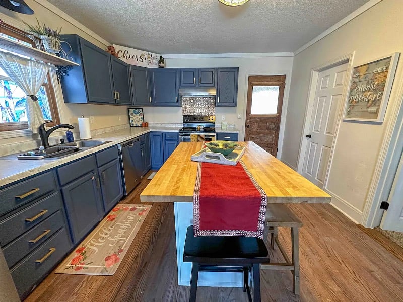 Furnished Finder property 583177_1 photo 8