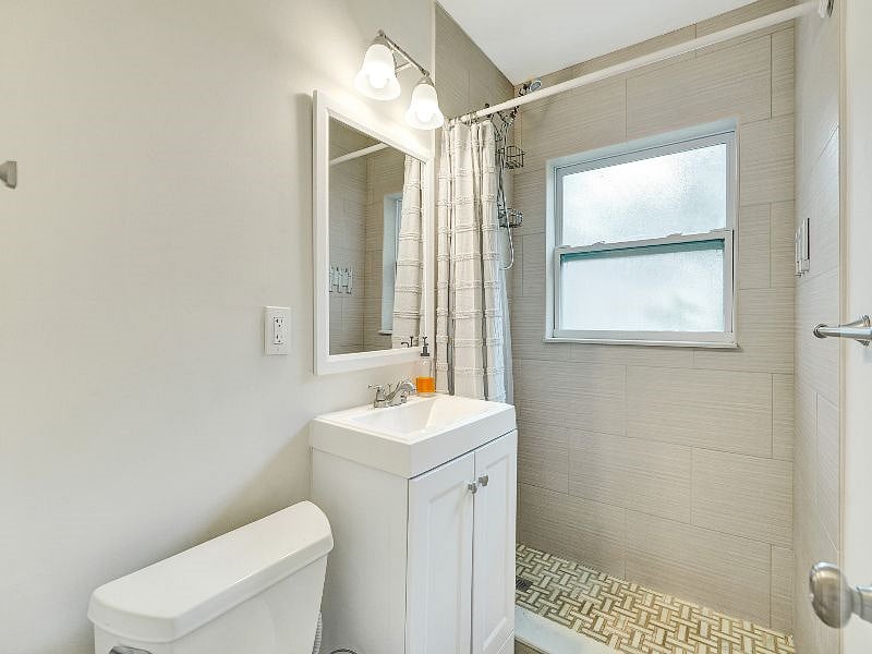 Furnished Finder property 583297_1 photo 12