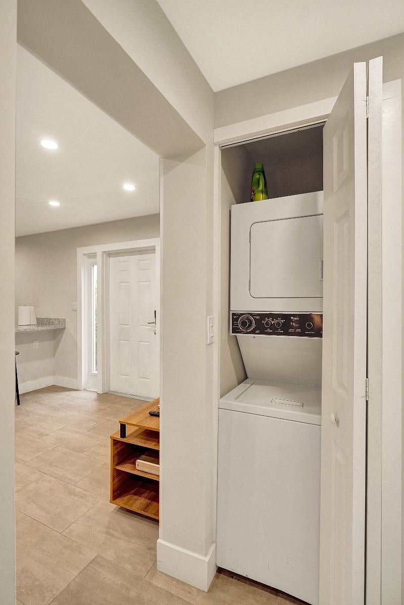 Furnished Finder property 583297_1 photo 9