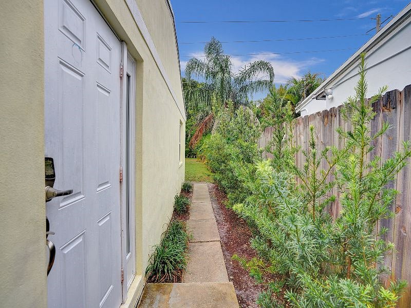 Furnished Finder property 583297_1 photo 3