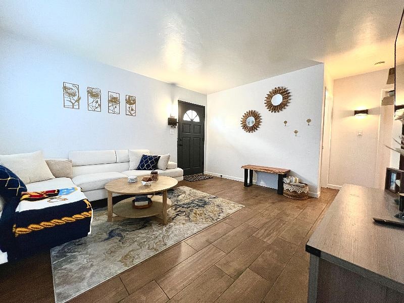 Furnished Finder property 583299_1 photo 2