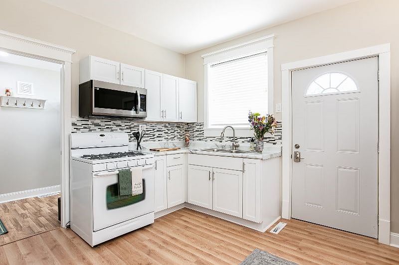 Furnished Finder property 583424_1 photo 12