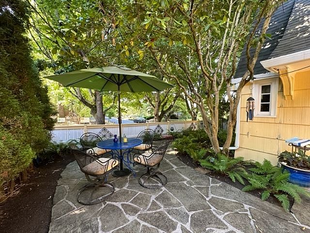 Private front patio