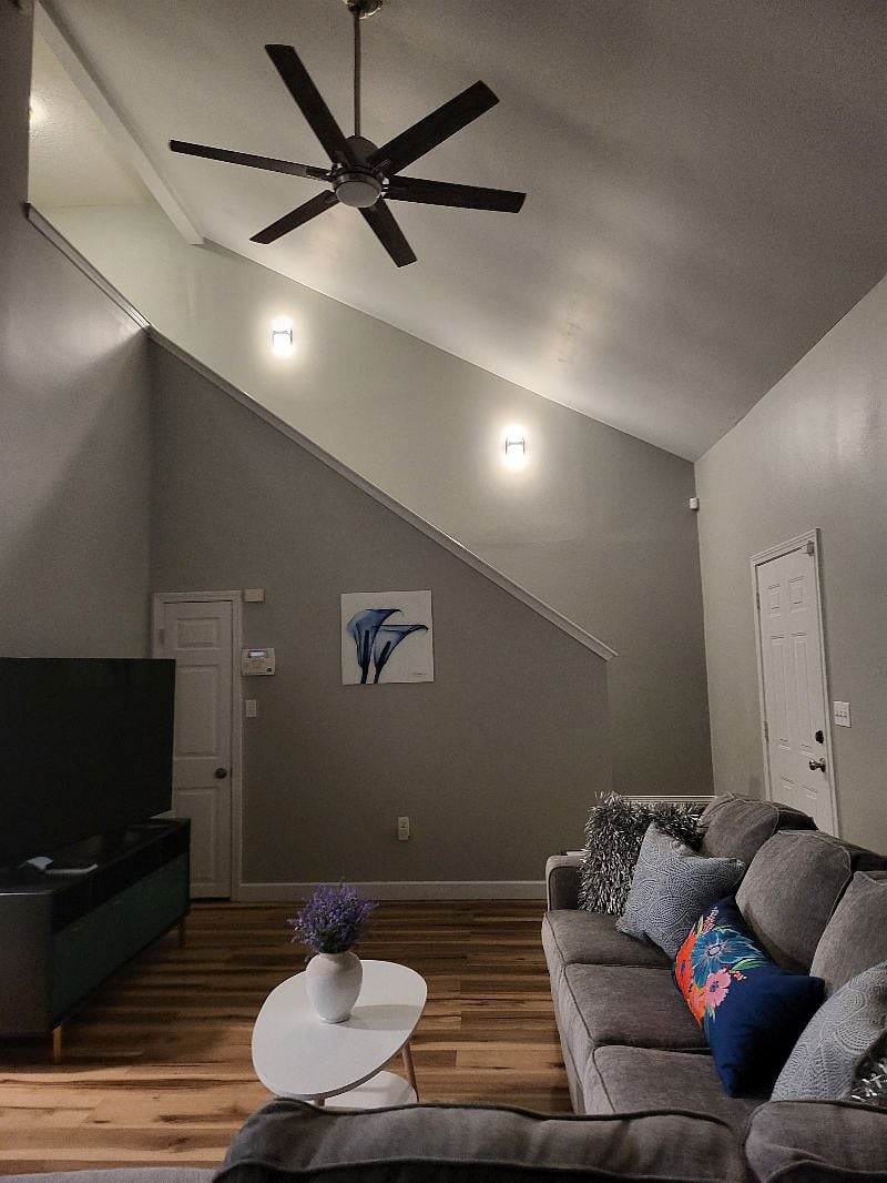 Furnished Finder property 583585_1 photo 3