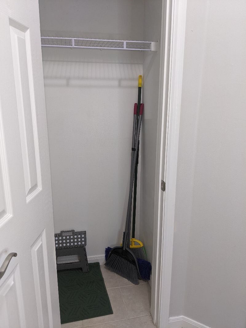Coat closet
