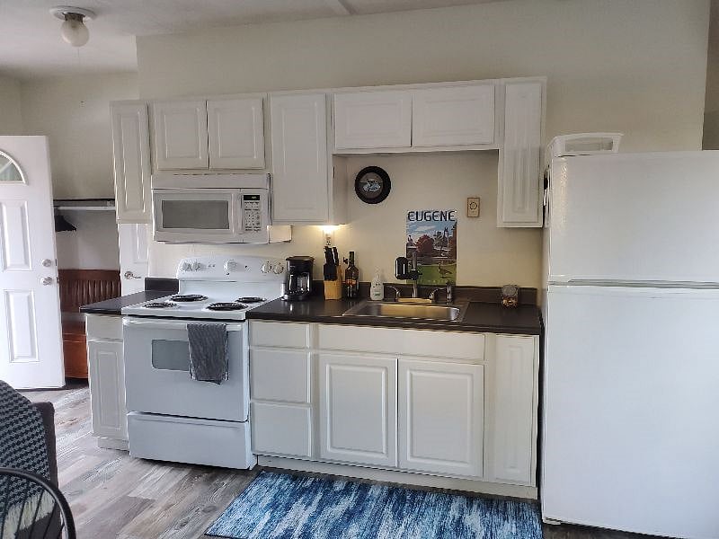 Furnished Finder property 583650_1 photo 3