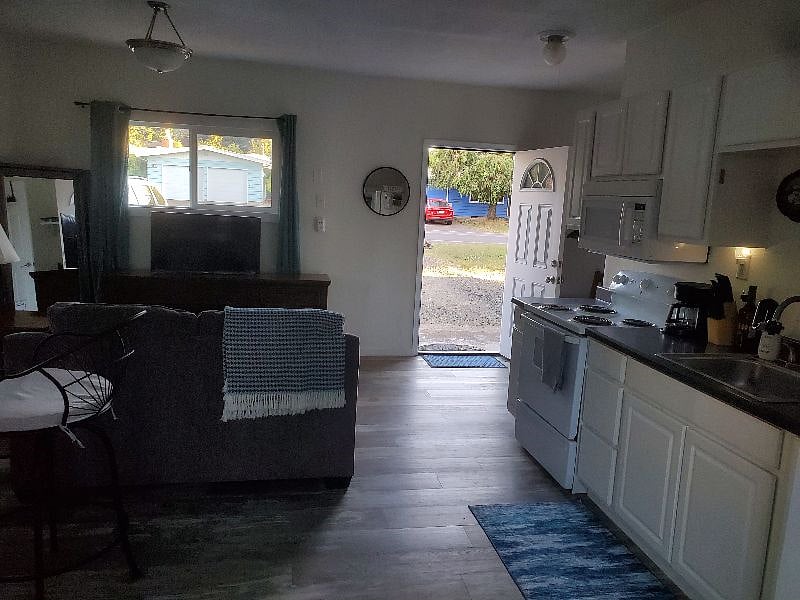 Furnished Finder property 583650_1 photo 5