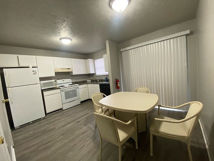 Furnished Finder property 583673_1 photo 14