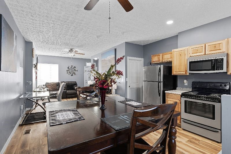 Furnished Finder property 583676_1 photo 3