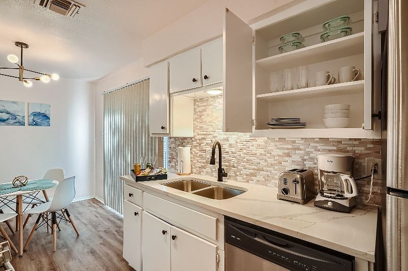 Furnished Finder property 583710_1 photo 7