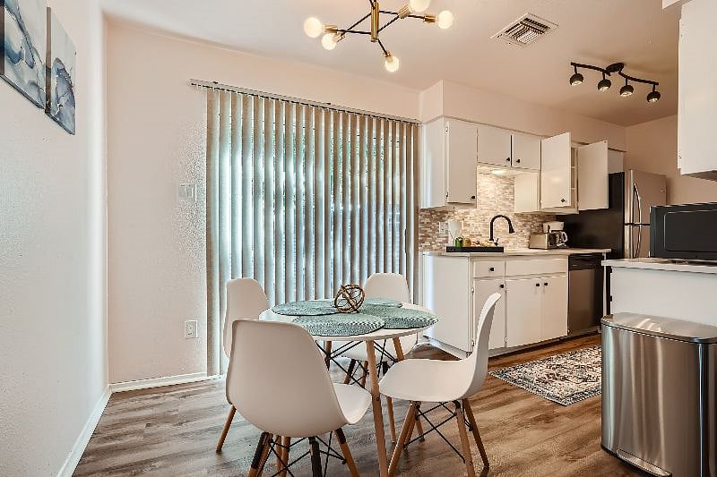 Furnished Finder property 583710_1 photo 6