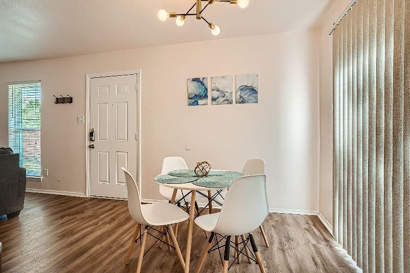 Furnished Finder property 583710_1 photo 10