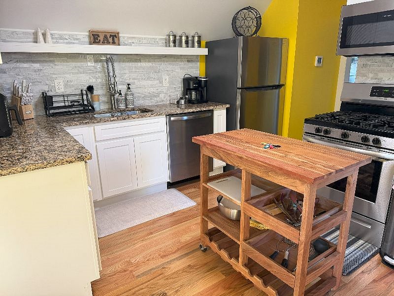 Furnished Finder property 583738_1 photo 8
