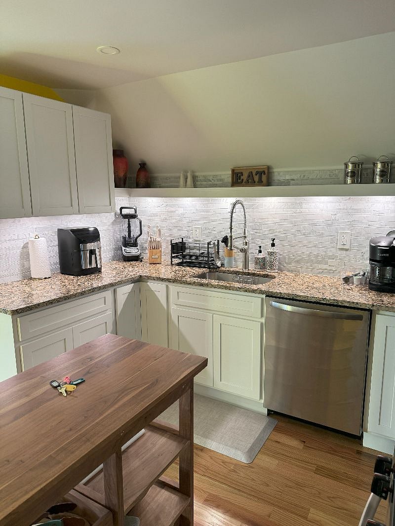Furnished Finder property 583738_1 photo 23
