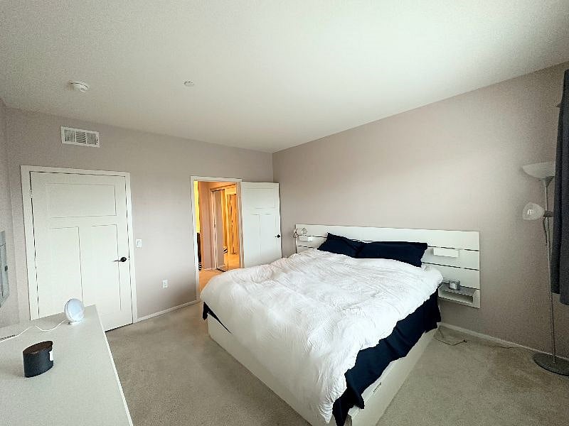 Bedroom w King Size Bed