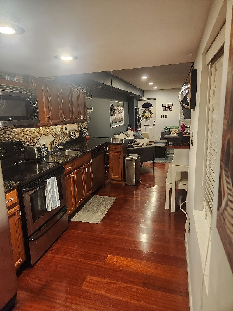 Furnished Finder property 583784_1 photo 12