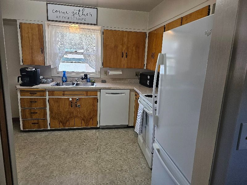 Furnished Finder property 583855_1 photo 8