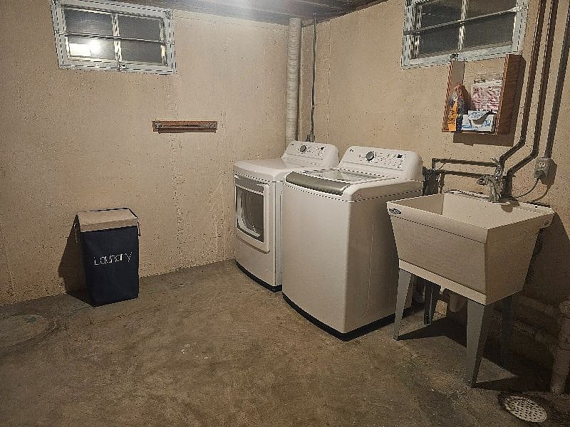 Over-sized smart technology washer and dryer