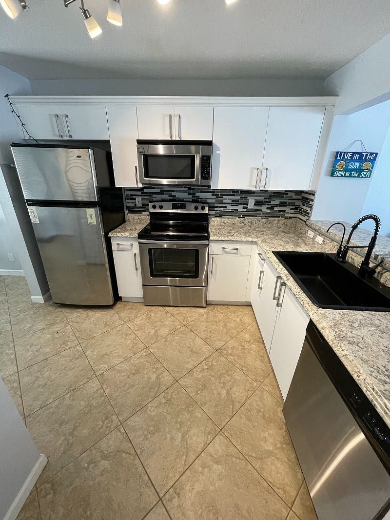 Furnished Finder property 583951_1 photo 18