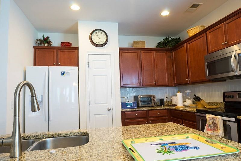 Furnished Finder property 584010_1 photo 6