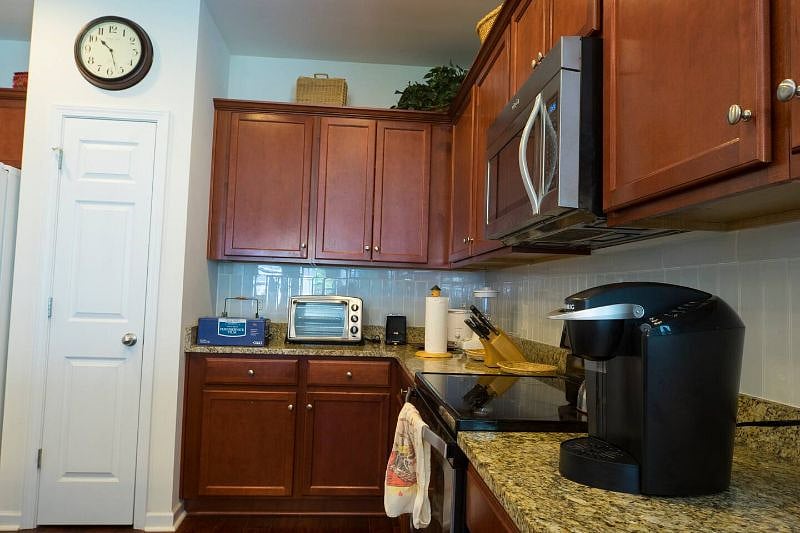Furnished Finder property 584010_1 photo 10