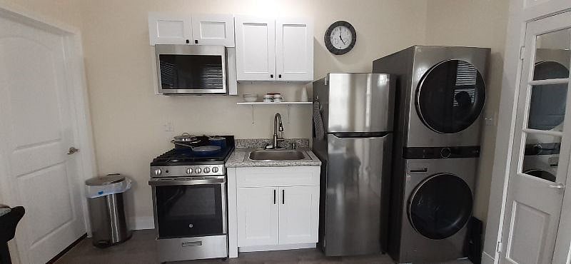 Furnished Finder property 584021_1 photo 7
