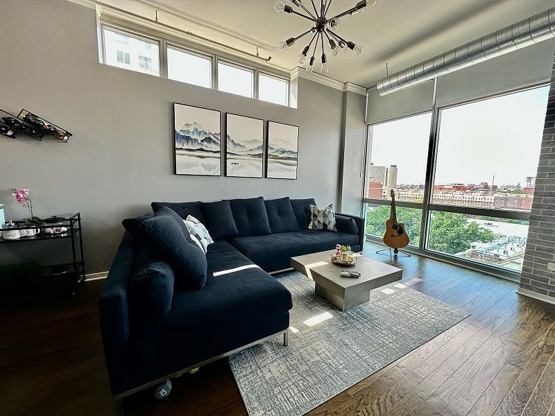 Unit includes an acoustic guitar, Xbox, and full set of golf clubs for guests to borrow during stay.