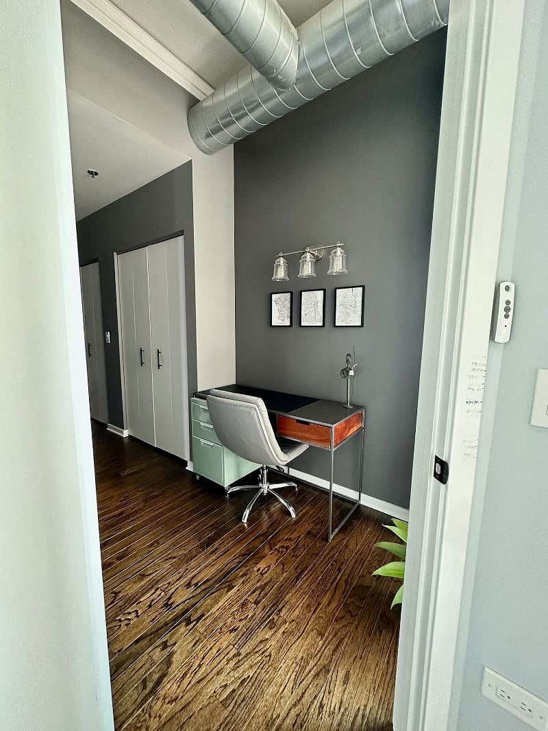 Optional workspace area for laptop or desktop