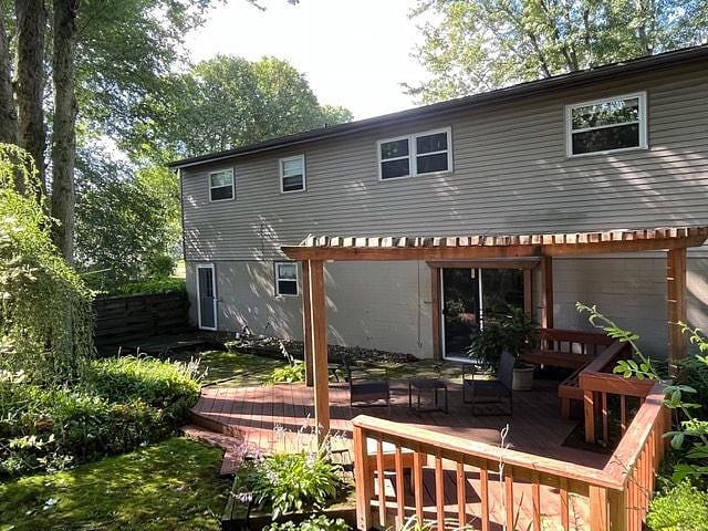 Furnished Finder property 584042_1 photo 17