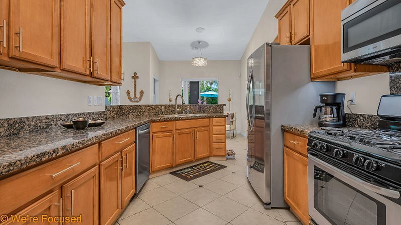 Furnished Finder property 584108_1 photo 7