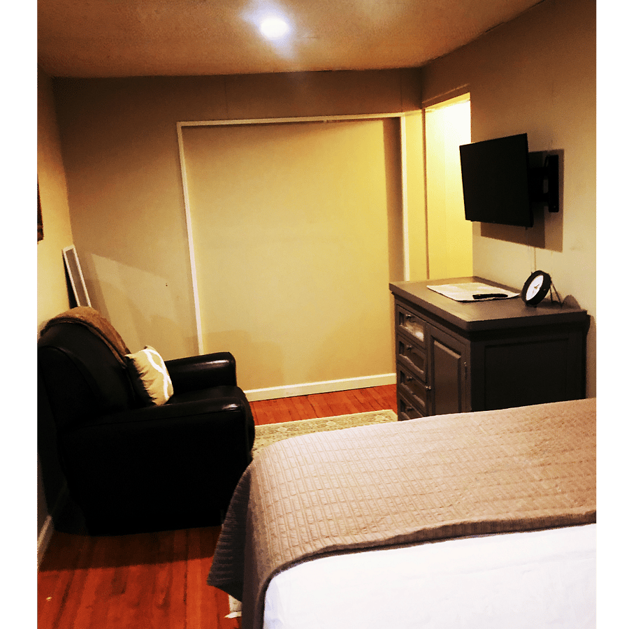 Furnished Finder property 584125_1 photo 4