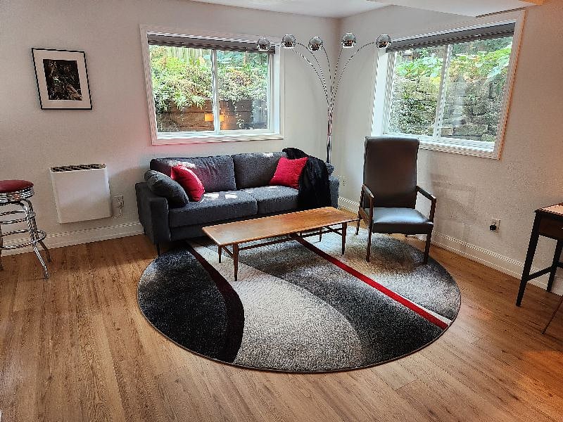 Furnished Finder property 584176_1 photo 1