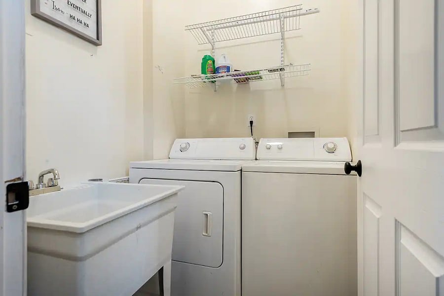 Furnished Finder property 584178_1 photo 11