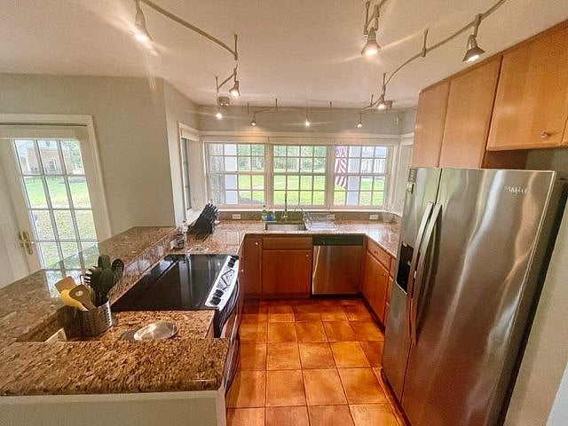 Furnished Finder property 584190_1 photo 4