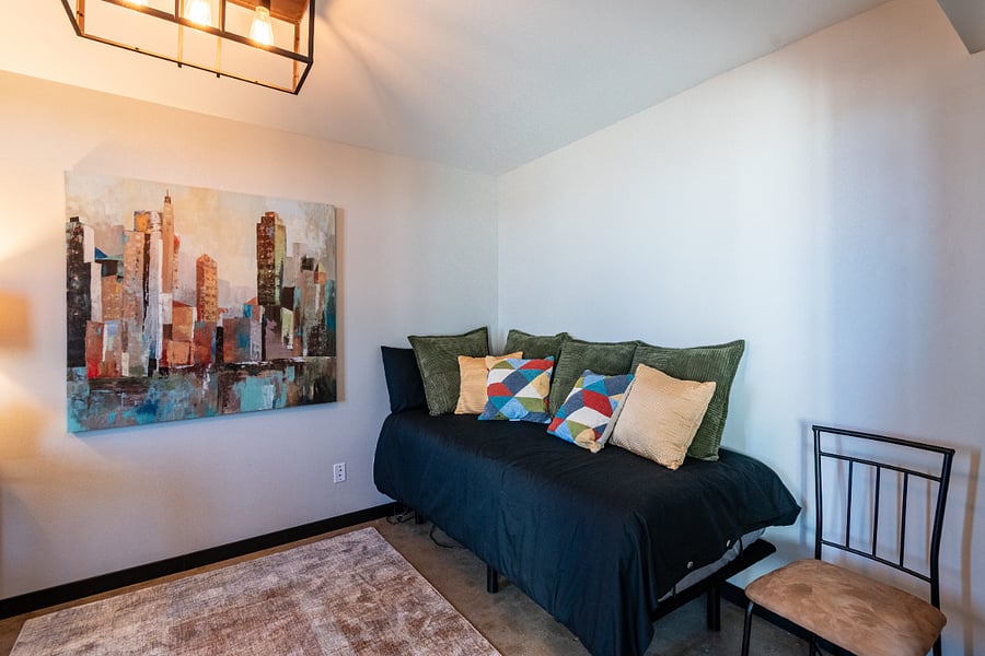 Main Floor Office/Bedroom - Twin Bed
