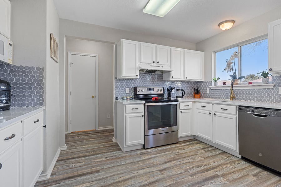 Furnished Finder property 584197_1 photo 3