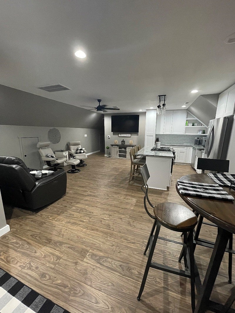 Furnished Finder property 584239_2 photo 8