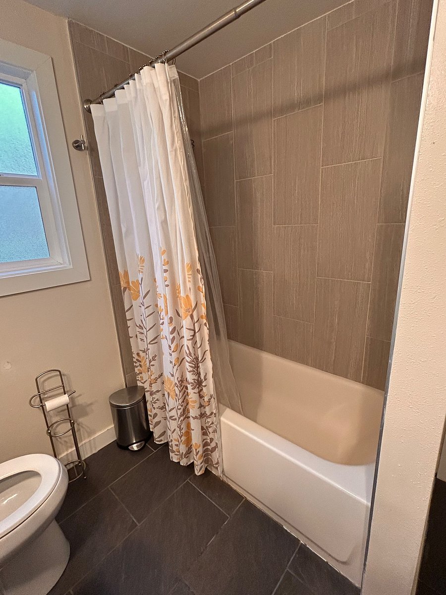 Furnished Finder property 584266_1 photo 9