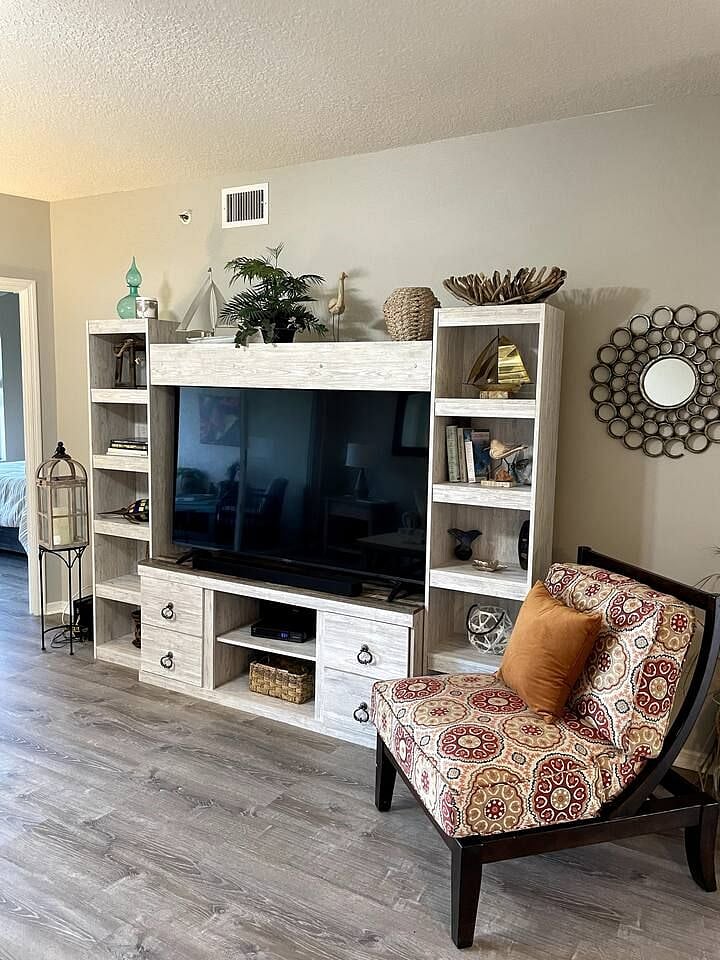 Furnished Finder property 584301_1 photo 4
