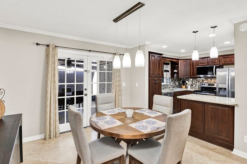 Furnished Finder property 584308_1 photo 6