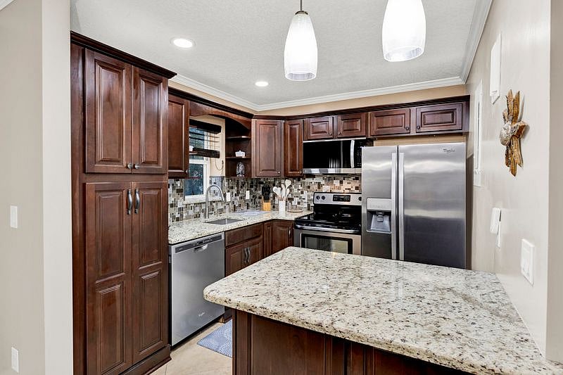 Furnished Finder property 584308_1 photo 8