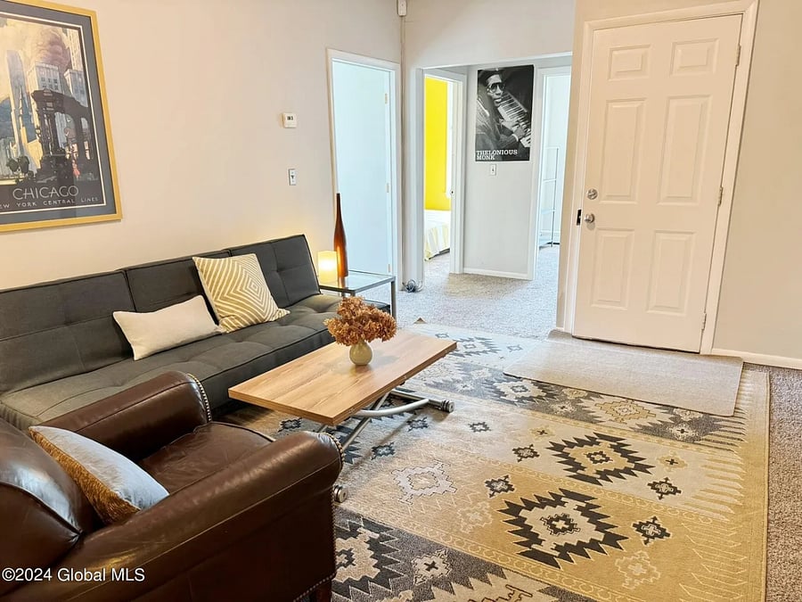 Furnished Finder property 584327_1 photo 3