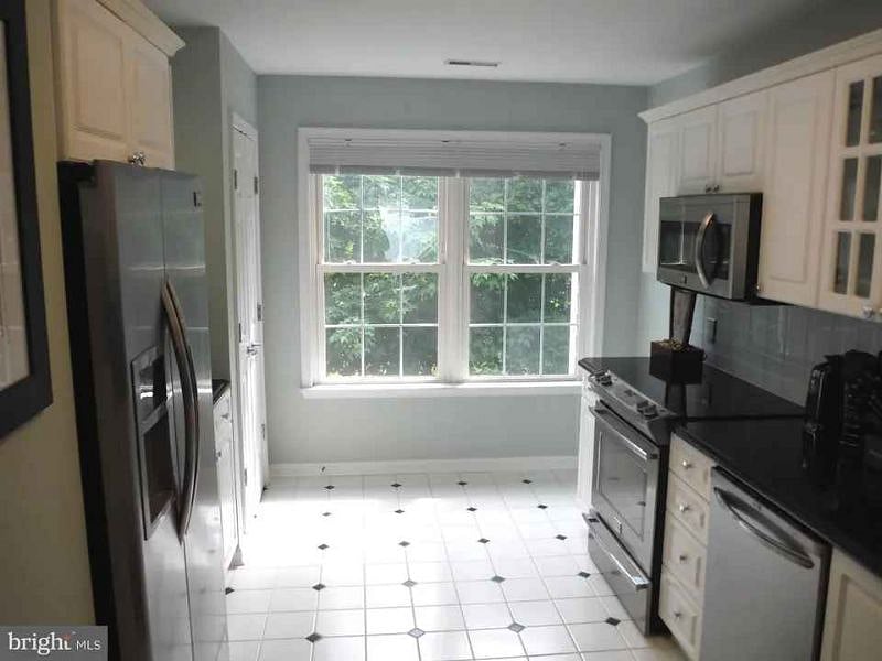 Furnished Finder property 584334_1 photo 8